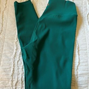 Size Medium Material Girl Ribbed Leggings